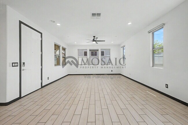 Building Photo - 8317 E Impala Ave