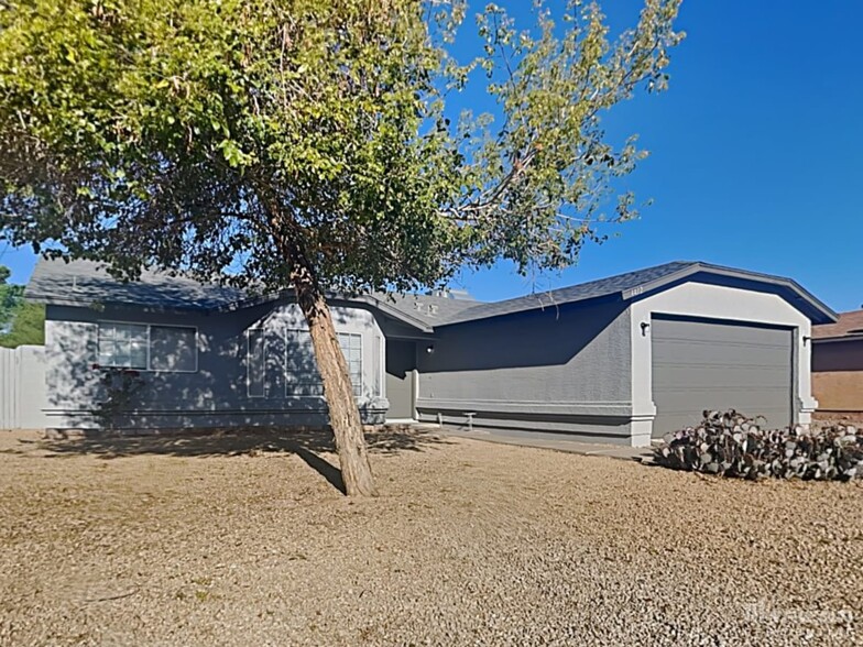 Building Photo - 4432 N 86th Dr