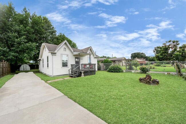Building Photo - 6917 Rook Blvd