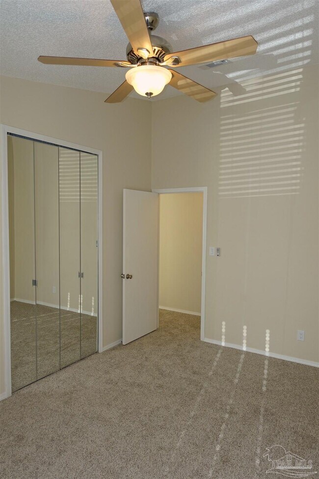 Building Photo - 2299 Scenic Hwy