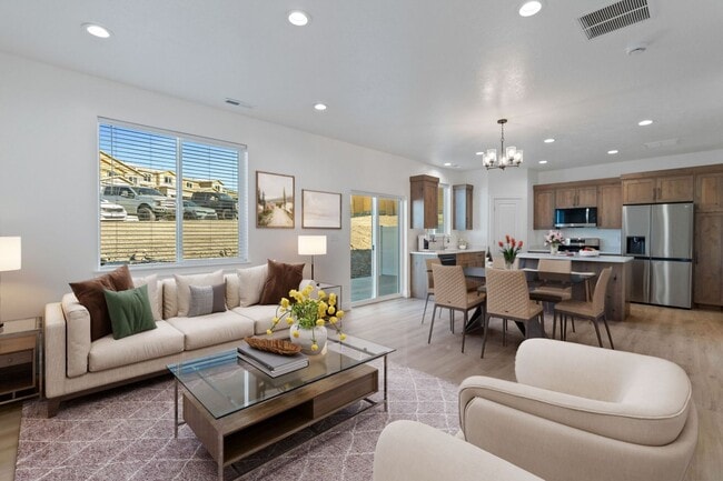 Building Photo - Brand New Luxury 4 Bedroom 2.5 Bath with O...