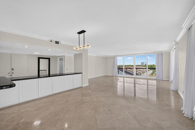 Building Photo - 4000 N Ocean Dr