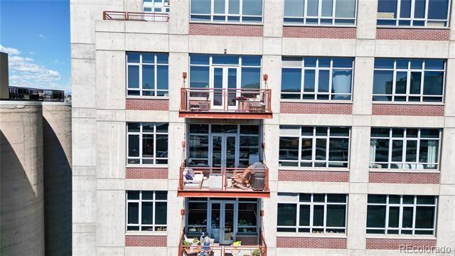 Building Photo - 2000 Little Raven St