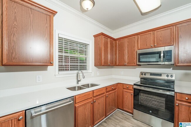 Building Photo - 291 Springdale Dr