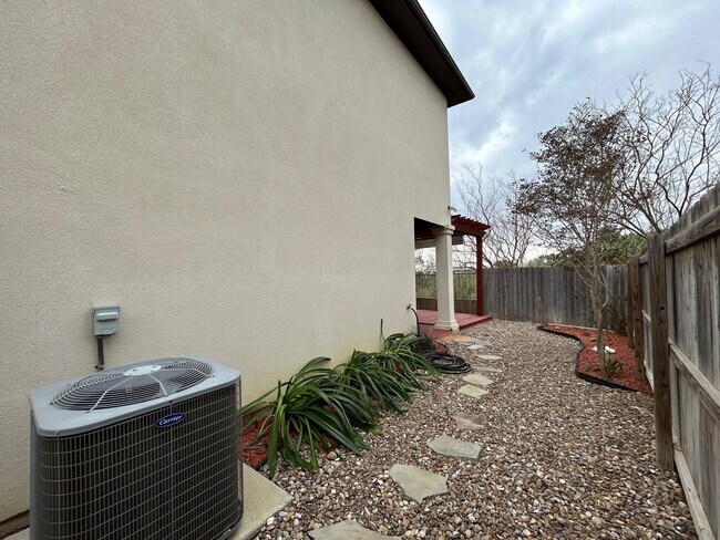 Building Photo - 5012 Lost Hills Trail