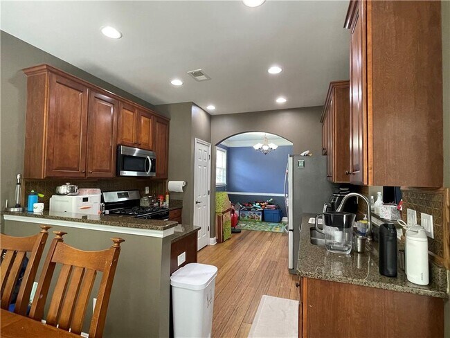 Building Photo - 1526 Lechemin Dr