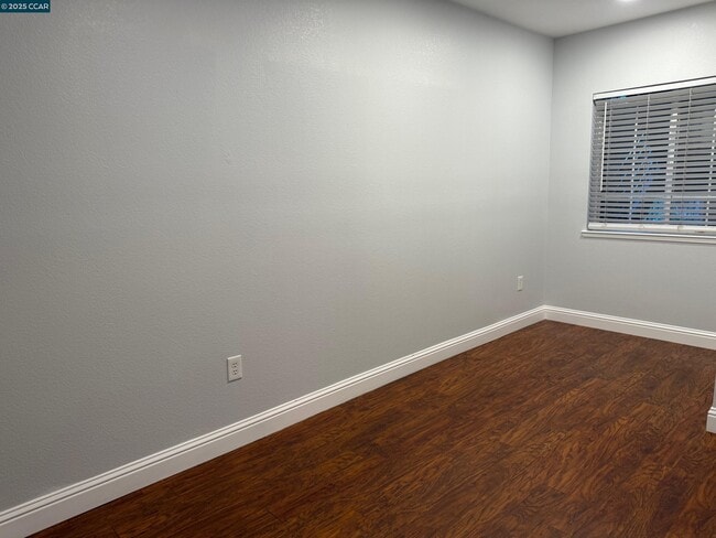 Building Photo - 216 Stone Pine Ln