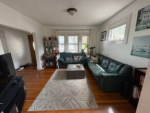 Building Photo - 55 Elm St