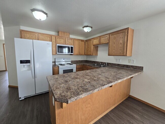 Building Photo - 324 Maylea Pl