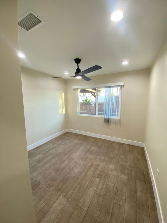 Building Photo - Beautifully Remodeled 3 Bedroom Anaheim Co...