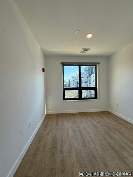 Building Photo - 199 Gardner St