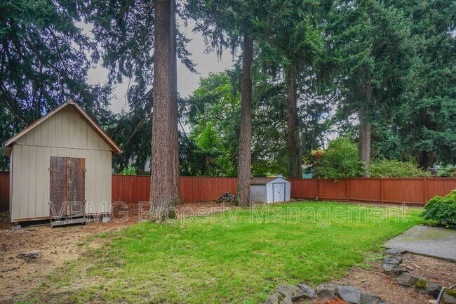 Building Photo - 4017 NE 157th Ave