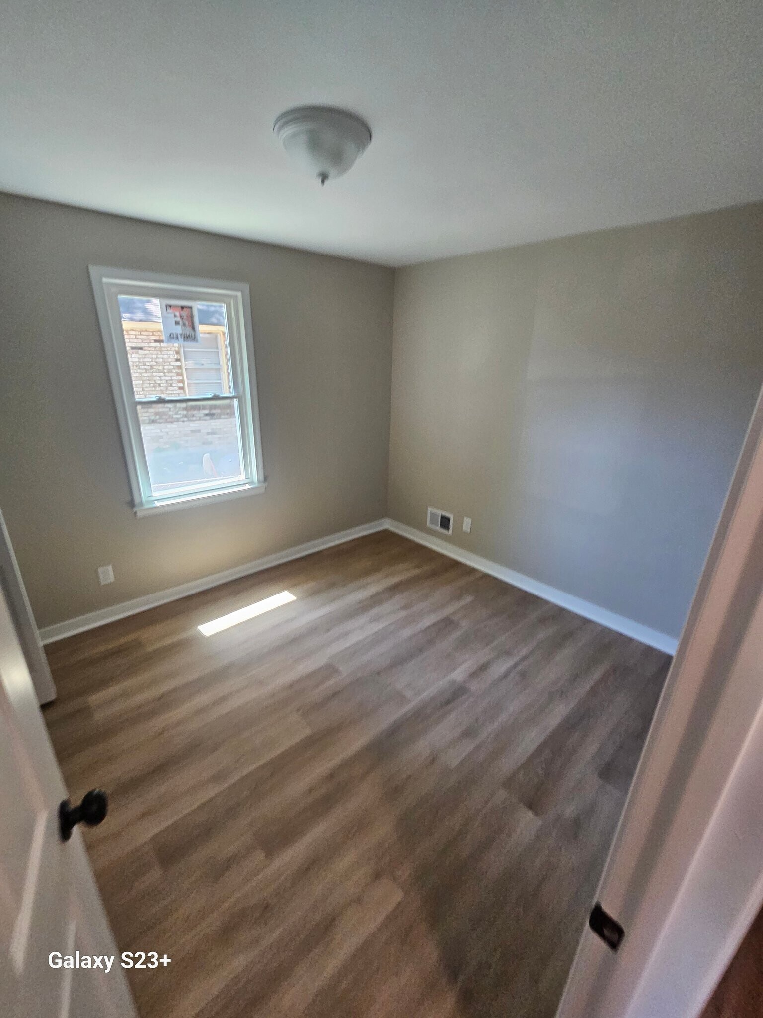 Building Photo - 13 Acme St