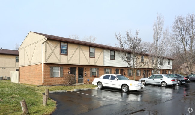 Primary Photo - Canyon Commons Apartments
