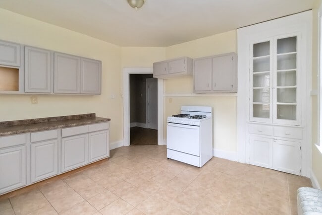 Building Photo - 24 Wheeler St