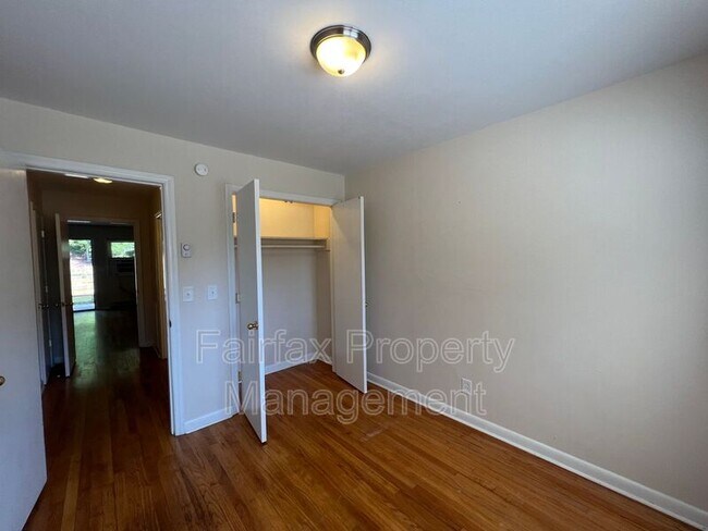 Building Photo - 1937 Morehead Ave