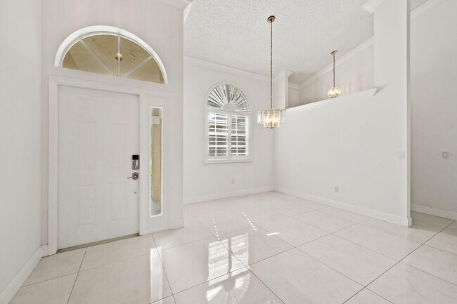Building Photo - 13008 Meadowbreeze Dr
