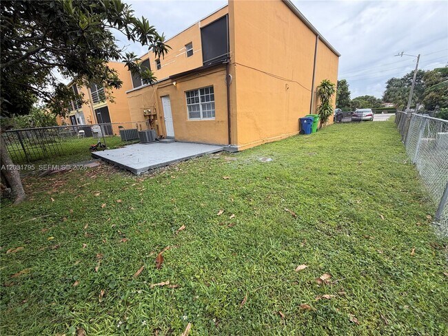 Building Photo - 2698 NW 60th Way
