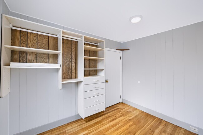 Building Photo - 22 Ruggles St