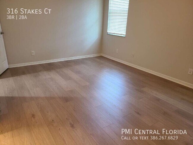 Building Photo - 316 Stakes Ct