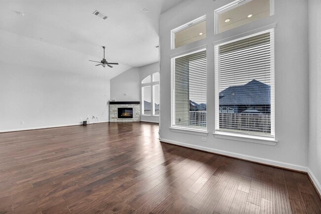 Building Photo - 252 Sabino Dr