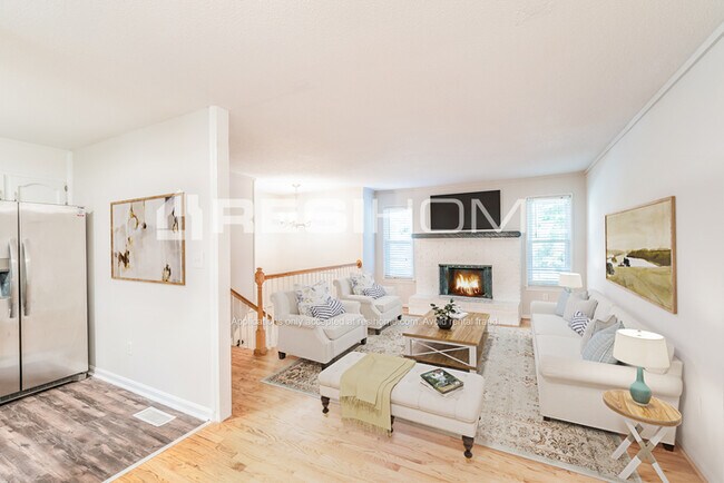 Building Photo - 1115 Shadow Creek Dr Ne