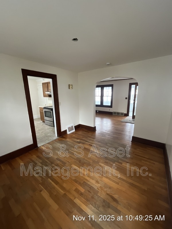 Building Photo - 1213 Edward St