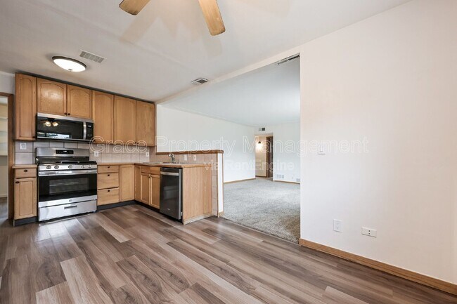 Building Photo - 9301 Ellen Ct
