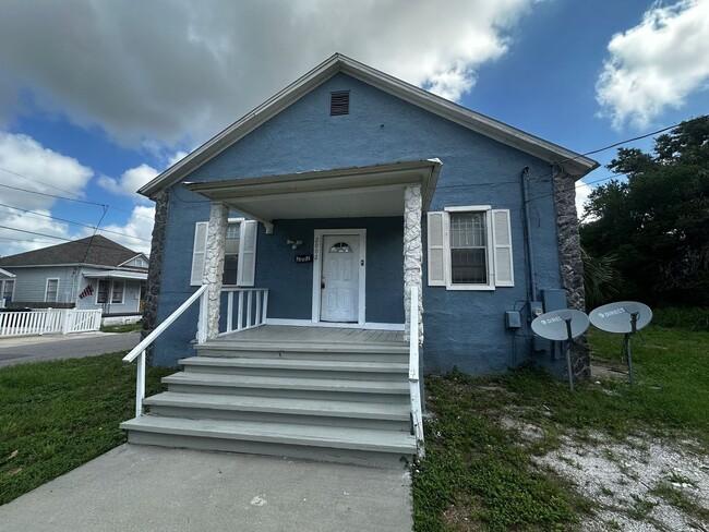 Primary Photo - Spacious 4-Bedroom Home in Vibrant Ybor Ci...