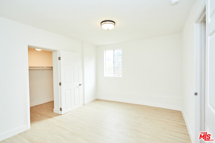 Building Photo - 3212 Oregon St