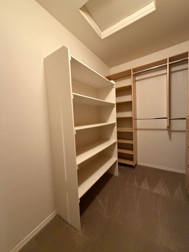 Building Photo - Beautiful Home in the Sought After Arbor C...