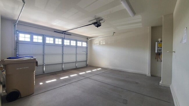 Building Photo - 7060 W Oberlin Wy