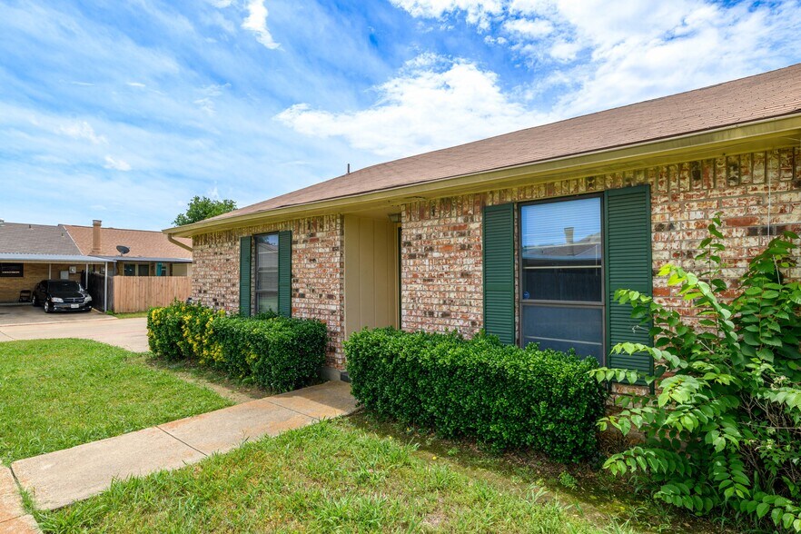 Building Photo - 9 E Mountain Creek Ct