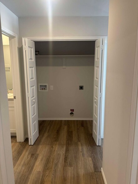 Building Photo - 9525 Gray Wolf Ln