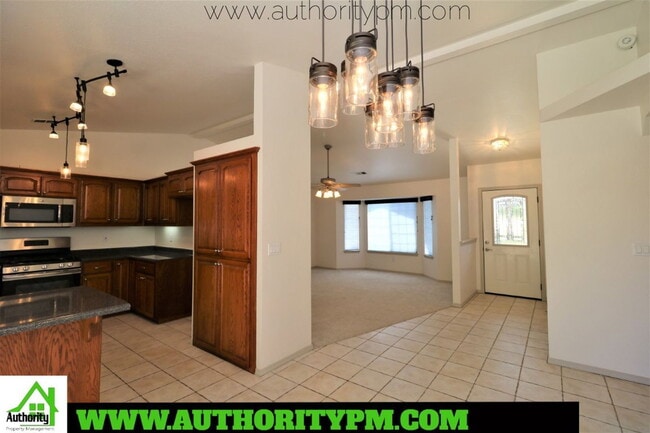 Building Photo - 1526 Imperial Dr
