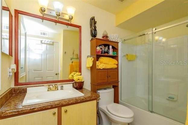 Building Photo - 14013 Fairway Island Dr