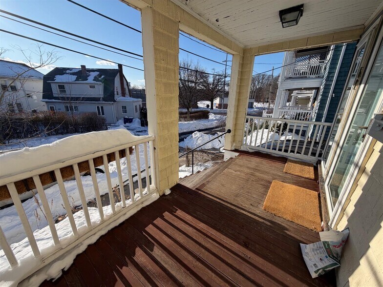 Building Photo - 67 Fairfax St