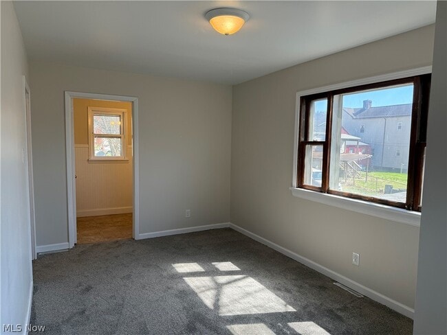 Building Photo - 110 S 8th St