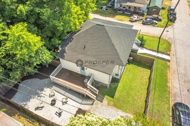 Building Photo - 44 4th Ave