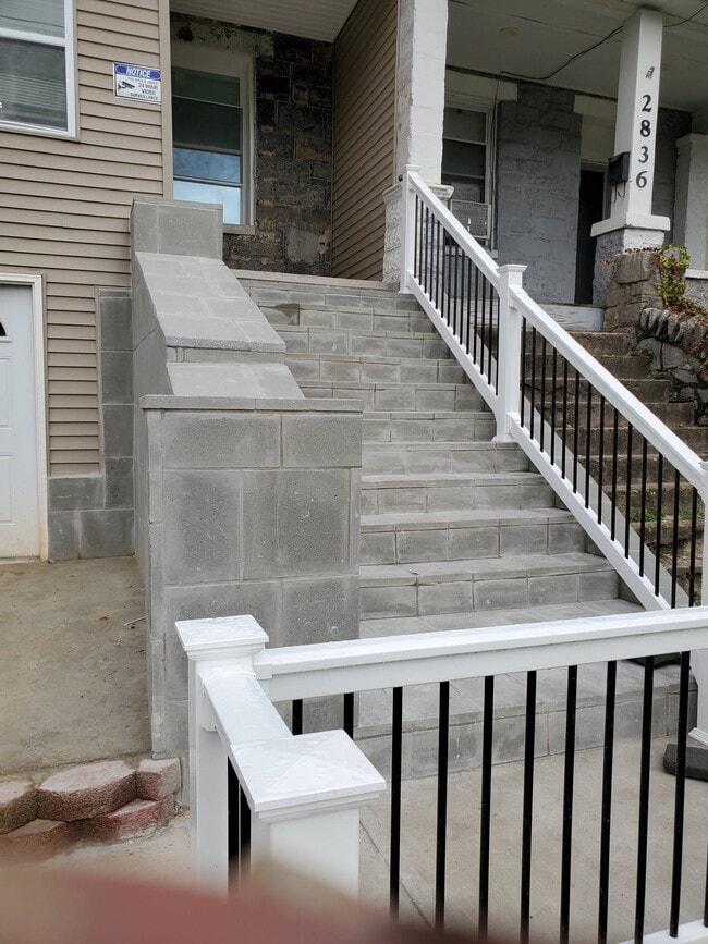 Primary Photo - 2838 Washington Blvd