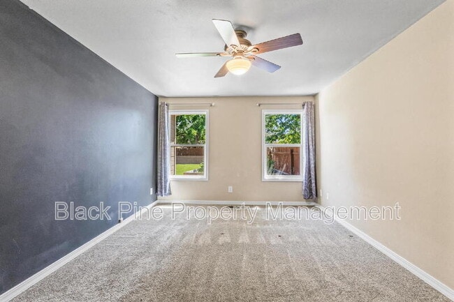 Building Photo - 541 S Canvasback Way