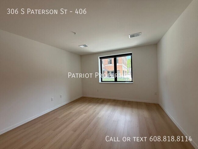 Building Photo - 306 S Paterson St