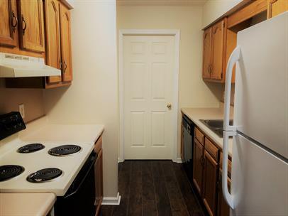 Building Photo - 700 Simpson Rd