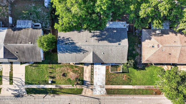Building Photo - 1133 Squirrel Nest Ln
