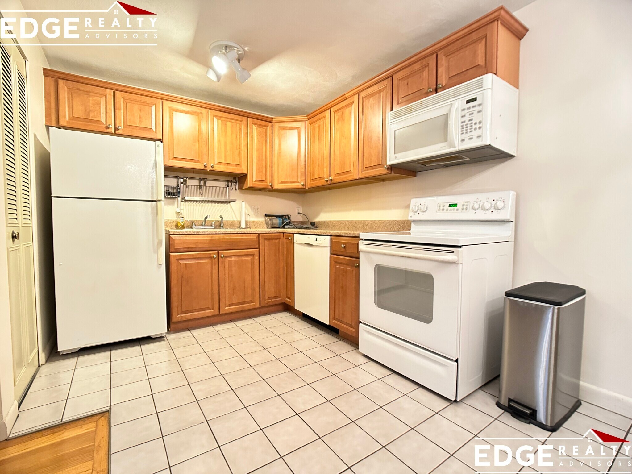 Building Photo - 39 Englewood Ave