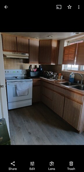 Building Photo - 1238 Cree Dr