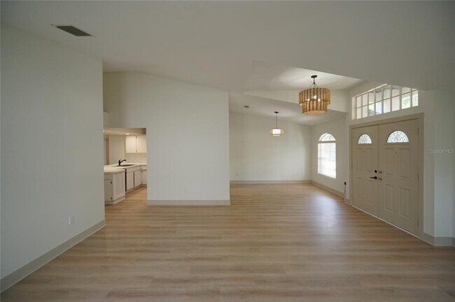 Building Photo - 1714 Staysail Dr
