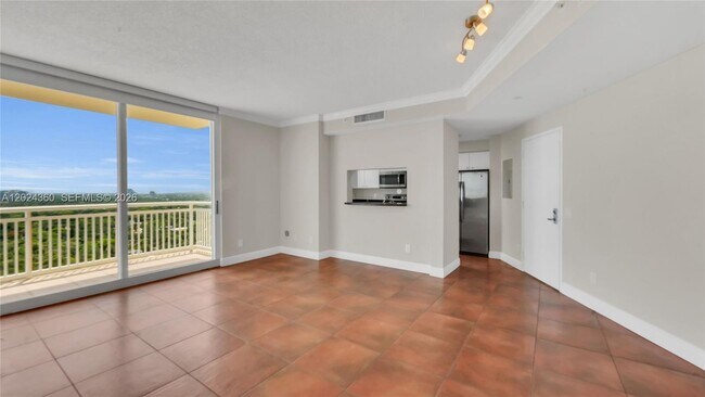 Building Photo - 2475 Brickell Ave