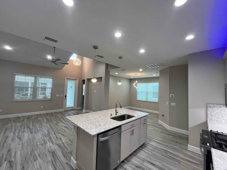 Building Photo - 212 Gypsy Palace Ln