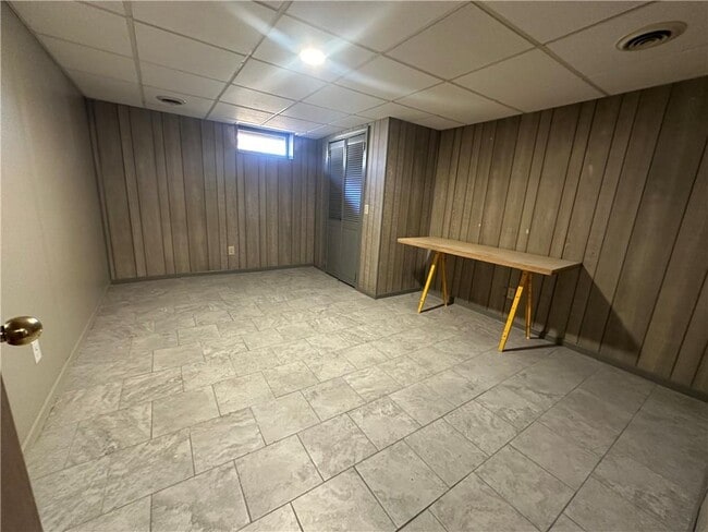 Building Photo - 65 Ingalls St